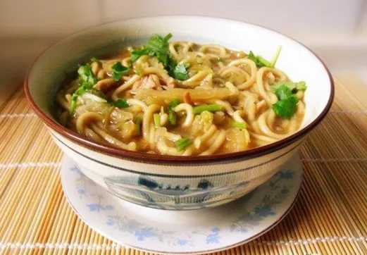 白菜肉丝绿豆饸饹面图片